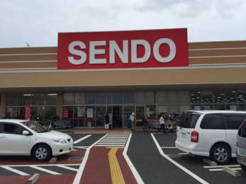 ӊ@SENDOt݂ȂƓX k5B 400m
