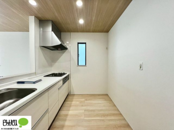 Lb`@VzȂł͂̃sJsJ̃Lb`͖̂yĂ܂ˁB