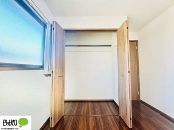 [@傫Ȏ[͂mׂG݂Ղ肵܂܂B