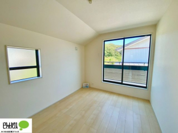 �Q���@�o���R�j�[�ւƑ������邢�����B