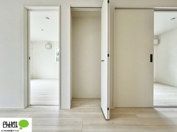 ���̑��@����ƕ֗��ȃ��r���O���[�B