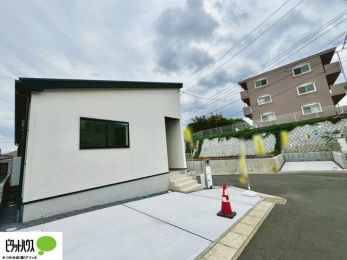 �O�ώʐ^�@�O�ʓ��H�܂ތ��n�ʐ^