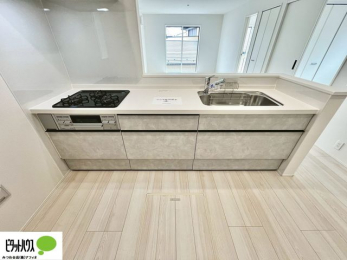 �L�b�`���@�Ƒ��Ƃ��b���Ȃ���y���������ł���J�E���^�[�L�b�`���B