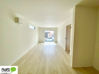 ���r���O�@�傫�ȑ�����ۓI�ȃ��r���O�́A�������邢��C�ɂ��Ă���܂��ˁB