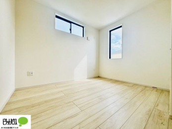 ���̑����ρ@2�ʍ̌��Ŗ��邭�A���ʂ��̗ǂ��������ł��B