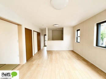 ���r���O�@�L�X�k�c�j�I����̑傫�ȃ\�t�@��u���Ă������f��ӏ܂��ǂ��ł��ˁB