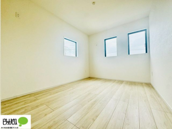 ���̑����ρ@2�ʍ̌��Ŗ��邭�A���ʂ��̗ǂ��������ł��B