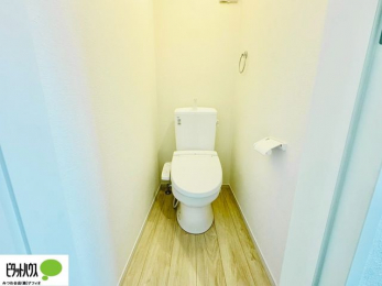 �g�C���@1�E2�K�E�H�V�����b�g�g�C�������B