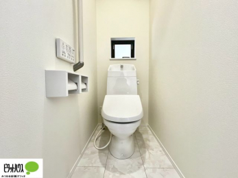 �g�C���@1�E2�K�E�H�V�����b�g�g�C�������B