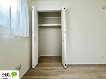 �q�������@�傫�Ȏ��[�͂��m����ׂ����G�݂������Ղ肵�܂��܂��B