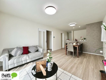 ���r���O�@�L�X�k�c�j�I����̑傫�ȃ\�t�@��u���Ă������f��ӏ܂��ǂ��ł��ˁB