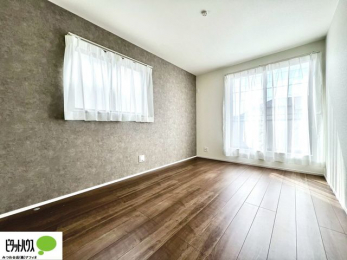 �Q���@����̏I���ɕv�w�ł������߂������Q���B�L���ɂ�Ƃ肪����A�Ƒ��̋C�z�������Ȃ������������x�߂���S�̃v���C�x�[�g��Ԃł��B