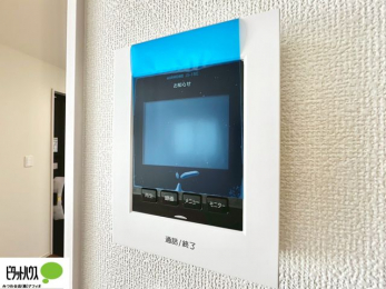 ���̑��@������Ԃ����S��TV���j�^�[�t���C���^�[�z��