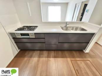 �L�b�`���@�Ƒ��Ƃ��b���Ȃ���y���������ł���J�E���^�[�L�b�`���B