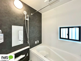 �����@�����̔�������Ă����o�X���[���͍L�X�������B�x���͂��q�l�ƈꏏ�ɗV�тȂ������܂��ˁB