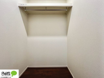 ���̑��@�Ƒ��̈ߗނ����[�ł���t�@�~���[�N���[�[�b�g�B