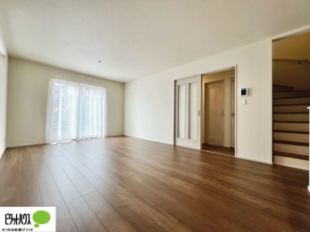 ���r���O�@�L�X�k�c�j�I����̑傫�ȃ\�t�@��u���Ă������f��ӏ܂��ǂ��ł��ˁB