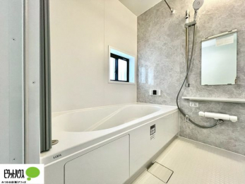 �����@�����̔�������Ă����o�X���[���͍L�X�������B�x���͂��q�l�ƈꏏ�ɗV�тȂ������܂��ˁB