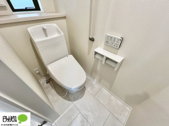 �g�C���@1�E2�K�E�H�V�����b�g�g�C�������B