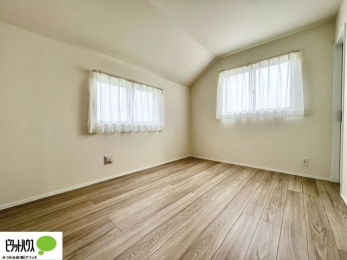 �q�������@2�ʍ̌��Ŗ��邭�A���ʂ��̗ǂ��������ł��B