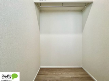 ���[�@���ꂼ��̂������Ɏ��[�X�y�[�X������̂Ńv���C�x�[�g�ȉו����g�߂ɒu�����Ƃ��ł��܂��B