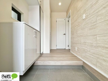 ���ց@�V���[�Y�{�b�N�X�ɂ́A�g�����Ȃ݃`�F�b�N���ł���S�g�~���[�t���I