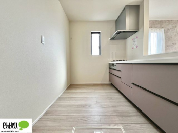 �L�b�`���@�V�z�Ȃ�ł͂̃s�J�s�J�̃L�b�`���͖����̂��������y�������Ă���܂��ˁB