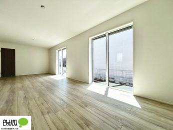 rO@傫ȑۓIȃrÓA邢CɂĂ܂ˁB