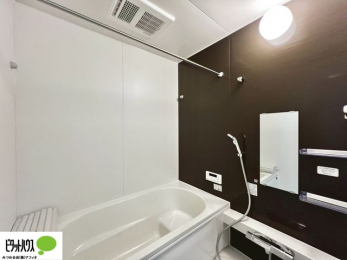 �����@�����̔�������Ă����o�X���[���͍L�X�������B�x���͂��q�l�ƈꏏ�ɗV�тȂ������܂��ˁB