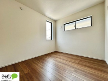 ���̑����ρ@2�ʍ̌��Ŗ��邭�A���ʂ��̗ǂ��������ł��B