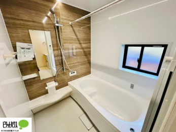 �����@�{�H��ʐ^�@1���̔�����������x���̓��͂��q�l�Ƃ̃R�~���j�P�[�V�����̏�Ƃ���