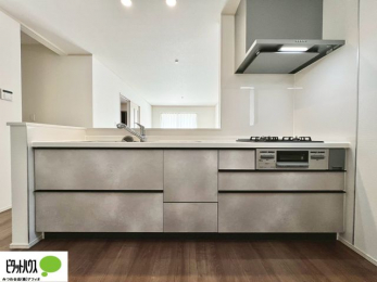 �L�b�`���@�{�H��ʐ^�@�Ƒ��Ƃ��b���Ȃ���y���������ł���J�E���^�[�L�b�`��