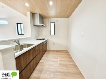 Lb`@lC̃JE^[Lb`́ArOɂ邲Ƒ̗lqf܂