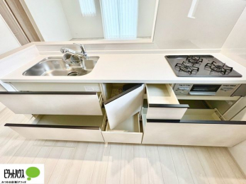 Lb`@R͊3BO@\tœ\Ȃ̂ŁAIɂo܂Bʂ̏ȂfUCȂ̂ŁAyXB