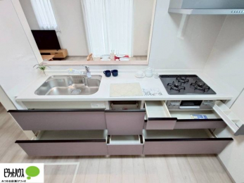 Lb`@R͊3BO@\tœ\Ȃ̂ŁAIɂo܂Bʂ̏ȂfUCȂ̂ŁAyXB