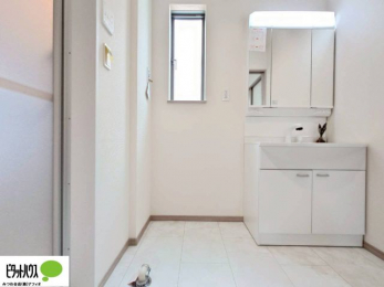 ʑEʏ@Oʋ̗AVNȂǑ[ALXƂʉϑłB