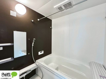 �����@�����̔�������Ă����o�X���[���͍L�X�������B�x���͂��q�l�ƈꏏ�ɗV�тȂ������܂��ˁB