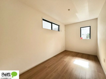 �q�������@2�ʍ̌��Ŗ��邭�A���ʂ��̗ǂ��������ł��B