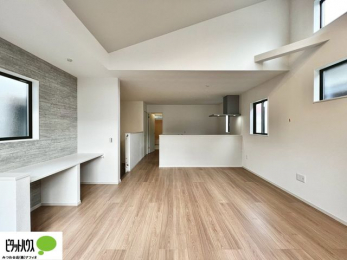 ���r���O�@���r���O����̓L�b�`���ɂ���}�}��p�p��������̂ŁA���q�l���V�񂾂�x�񂾂���S���ĉ߂������Ƃ��ł��܂��B