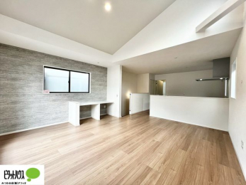 ���̑��@�L�X�k�c�j�I����̑傫�ȃ\�t�@��u���Ă������f��ӏ܂��ǂ��ł��ˁB