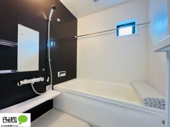 �����@�{�H��ʐ^�F�����̔�������Ă���闁���͍L�X�������B�x���͂��q�l�ƈꏏ�ɗV�тȂ������܂��ˁB