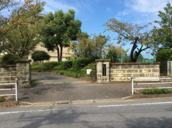 ӊ@ts݂䒆wZ k20B 1600m