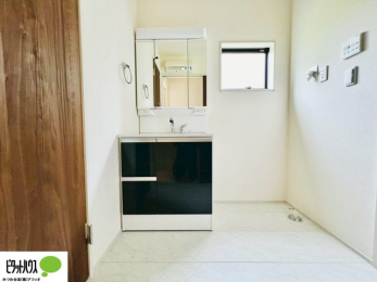 ʑEʏ@{Hʐ^@ĝOʋB24ԊC̊CƑ萴̂ʎłB