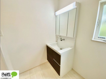 ʑEʏ@{Hʐ^@ĝOʋB24ԊC̊CƑ萴̂ʎłB