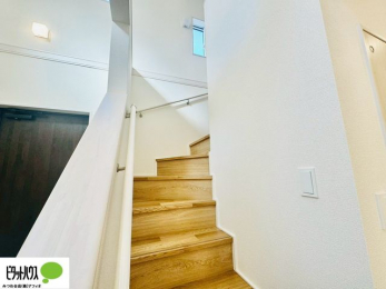 �@�肷��t���K�i�B�����Ȃ��q�l���N�z�̕������S�ɏ�艺��ł��܂��B