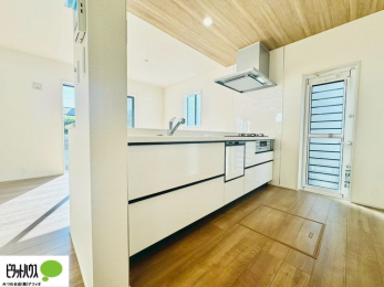 �L�b�`���@�Ƒ��Ƃ��b���Ȃ���y���������ł���J�E���^�[�L�b�`��