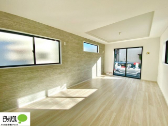 ���r���O�@�傫�ȑ�����ۓI�ȃ��r���O�́A�������邢��C�ɂ��Ă���܂��ˁB