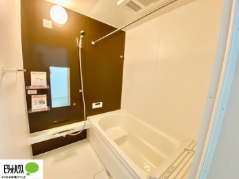 �����@�����������F���̗����ŁA1���̔��������������Ă��������B