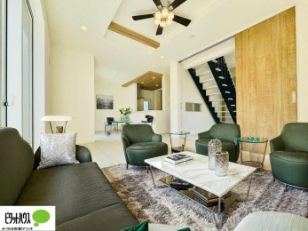 ���r���O�@�l�C�̑ΖʃL�b�`���ŉƑ��݂�Ȃ������ꏏ�B