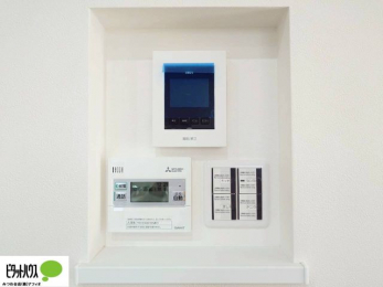 ���̑��@������Ԃ����S��TV���j�^�[�t���C���^�[�z��